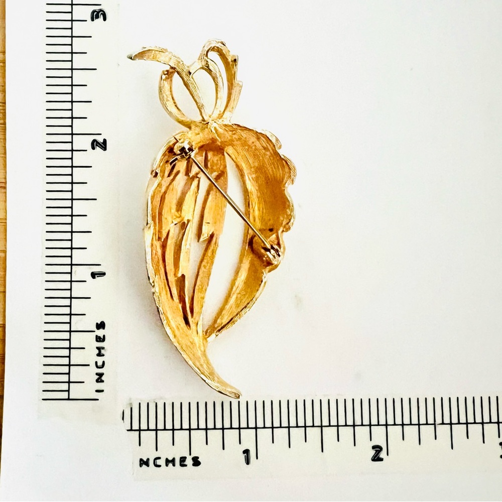 Vintage Pin - Picture 2 of 2